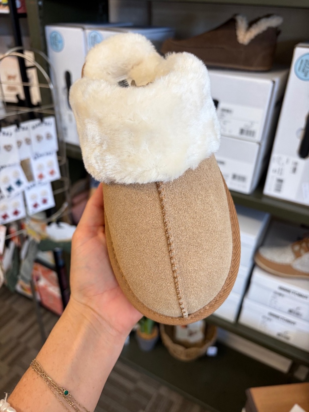 Minnetonka Chesney Slipper Cinnamon